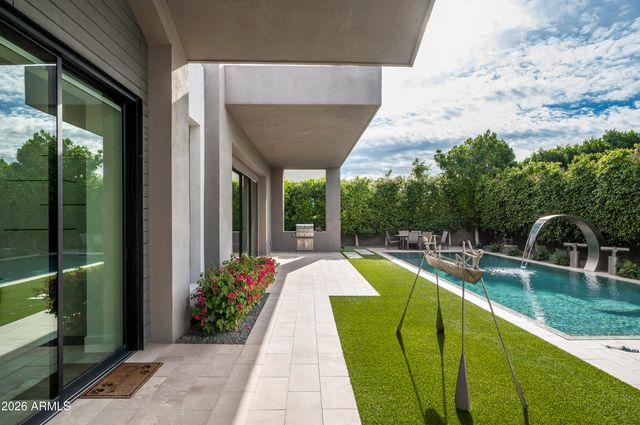 6917 E CACTUS WREN Road, Paradise Valley, AZ 85253