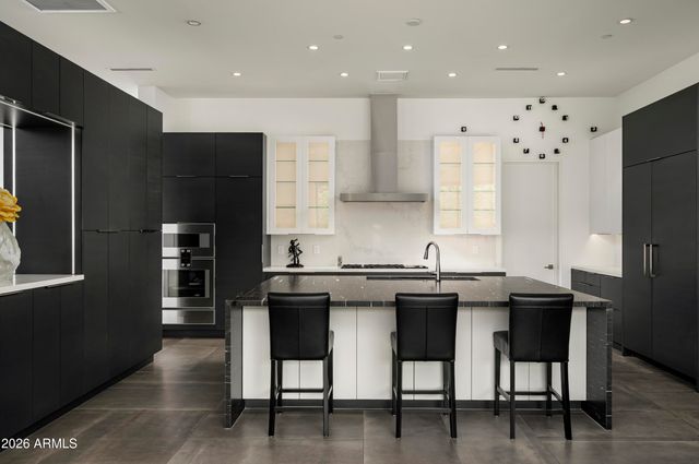 6917 E CACTUS WREN Road, Paradise Valley, AZ 85253