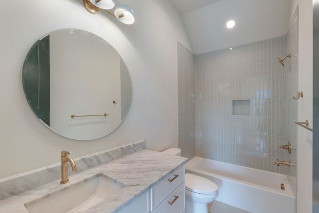 1616 7th Ave, N, Nashville, TN 37208