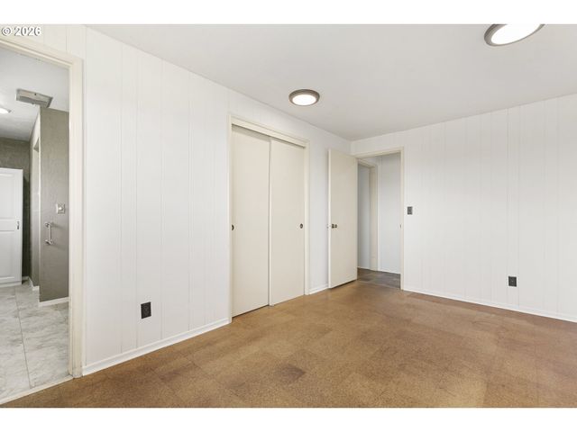 10418 CHAMPOEG Rd, Aurora, OR 97002