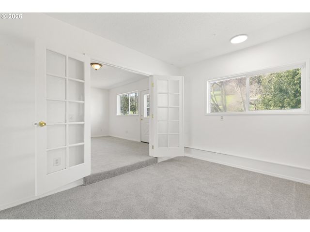 10418 CHAMPOEG Rd, Aurora, OR 97002