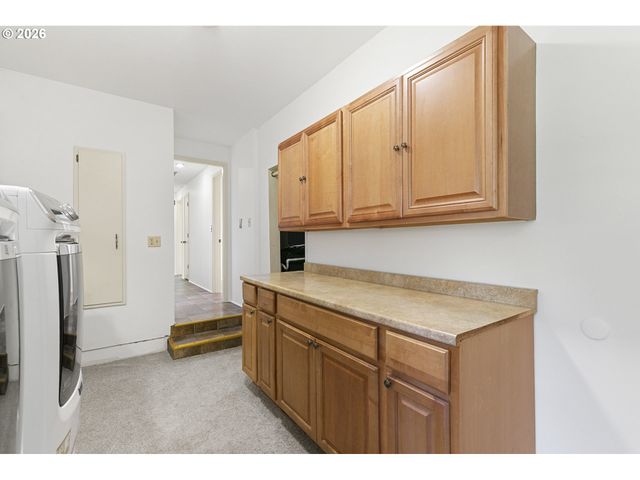 10418 CHAMPOEG Rd, Aurora, OR 97002