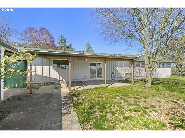 10418 CHAMPOEG Rd, Aurora, OR 97002