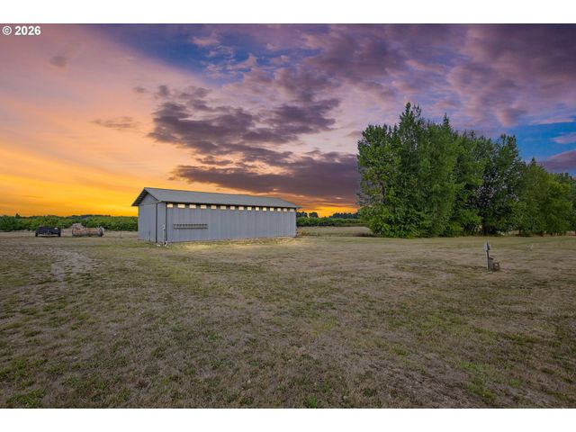 10418 CHAMPOEG Rd, Aurora, OR 97002