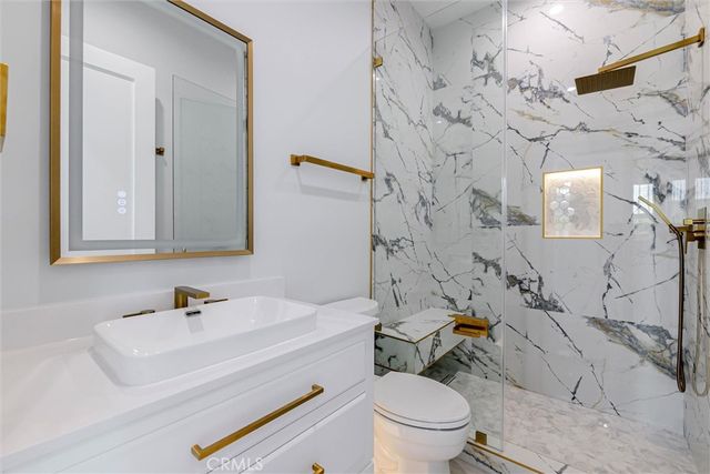 1556 S Bundy, Los Angeles, CA 90025