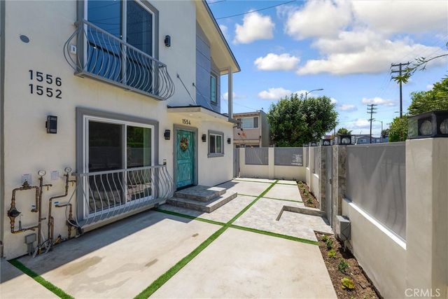 1556 S Bundy, Los Angeles, CA 90025