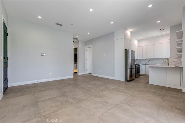 1556 S Bundy, Los Angeles, CA 90025