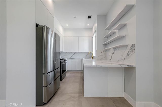 1556 S Bundy, Los Angeles, CA 90025