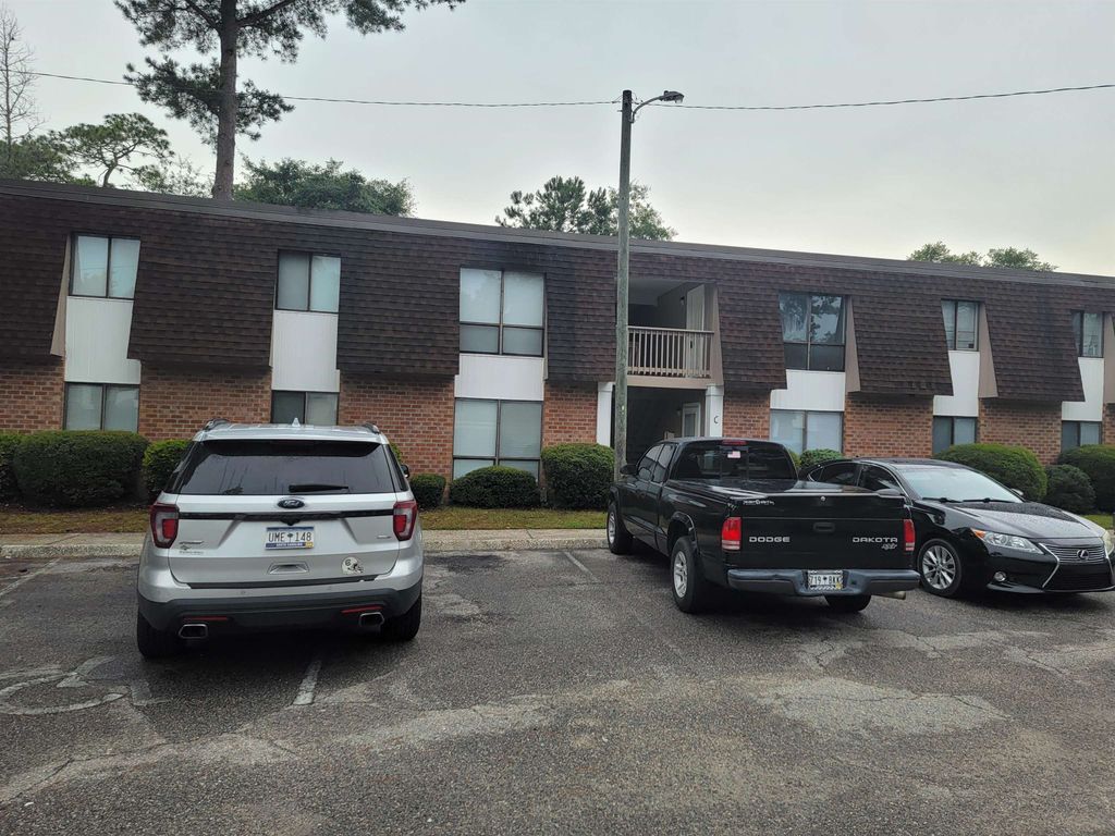 615 Carter Ln Apt C5, Conway, SC 29526