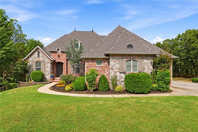 8700 Crest Lane, Springdale, AR 72762