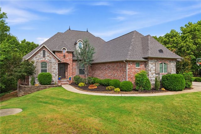 8700 Crest Lane, Springdale, AR 72762