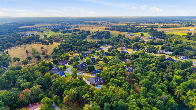 8700 Crest Lane, Springdale, AR 72762