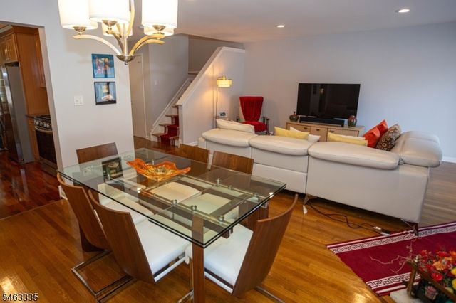113 Woodmere Dr, Sayreville Boro, NJ 08859