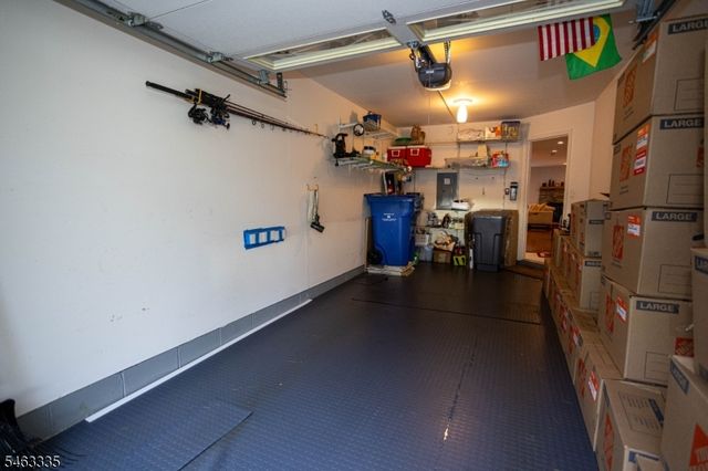 113 Woodmere Dr, Sayreville Boro, NJ 08859
