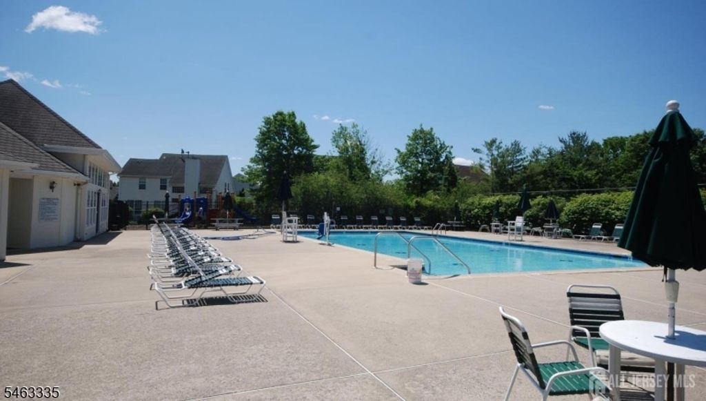 113 Woodmere Dr, Sayreville Boro, NJ 08859 — photo 2