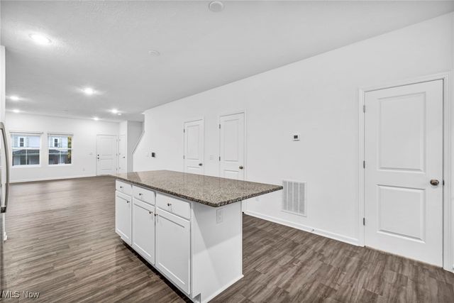 492 Douglas Street, Akron, OH 44307