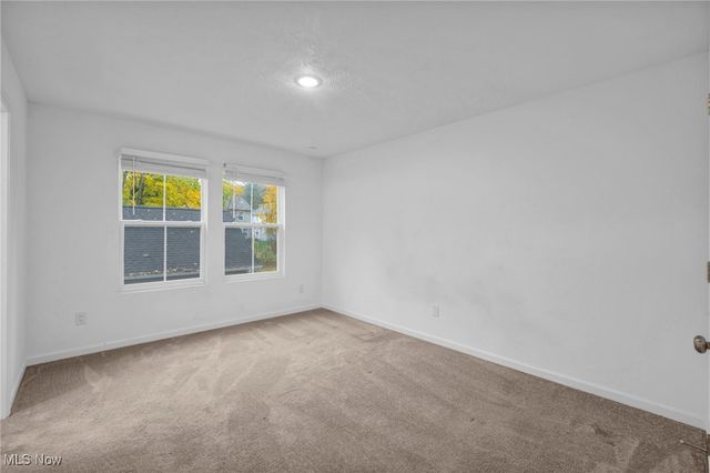 492 Douglas Street, Akron, OH 44307