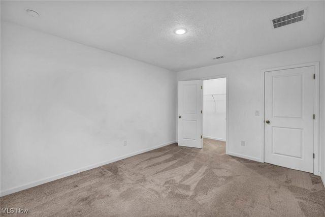 492 Douglas Street, Akron, OH 44307