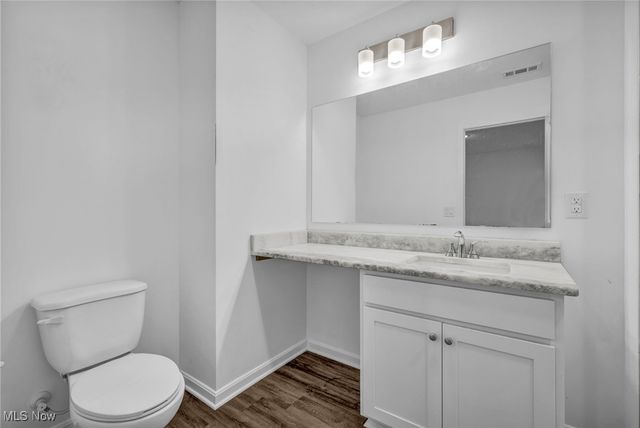 492 Douglas Street, Akron, OH 44307