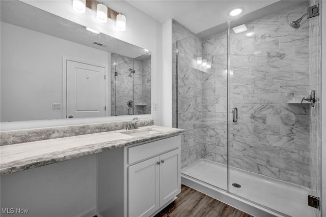 492 Douglas Street, Akron, OH 44307