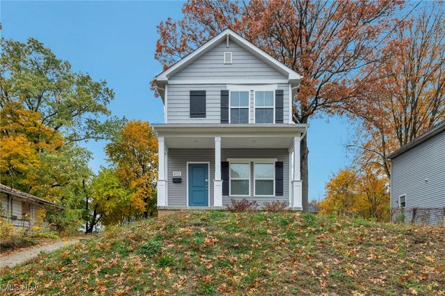 492 Douglas Street, Akron, OH 44307