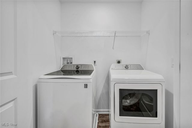 492 Douglas Street, Akron, OH 44307