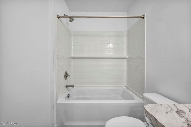 492 Douglas Street, Akron, OH 44307