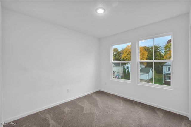 492 Douglas Street, Akron, OH 44307