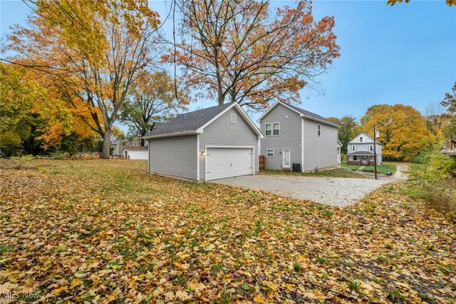 492 Douglas Street, Akron, OH 44307