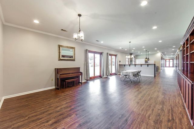 1705 Bayou Black Dr, Houma, LA 70360