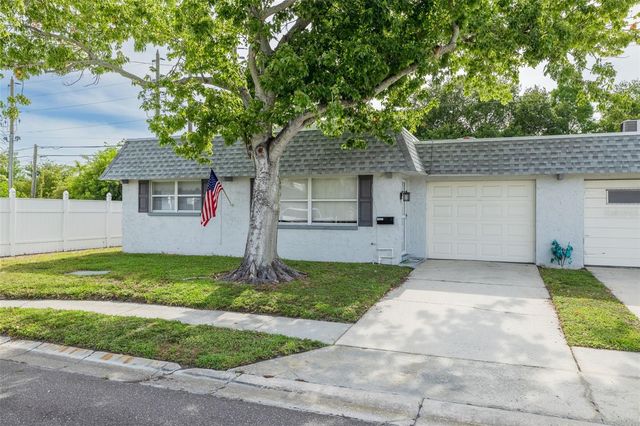 1401 CARA DRIVE 1401, Largo, FL 33771