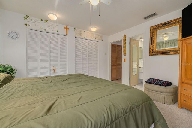 1401 CARA DRIVE 1401, Largo, FL 33771