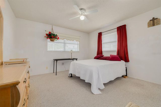 1401 CARA DRIVE 1401, Largo, FL 33771
