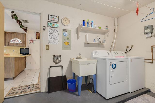 1401 CARA DRIVE 1401, Largo, FL 33771