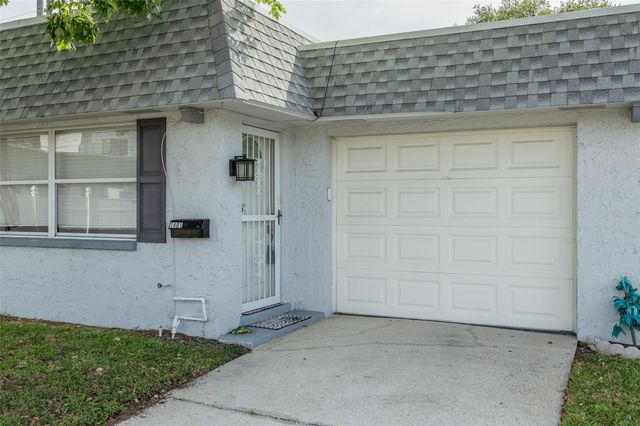 1401 CARA DRIVE 1401, Largo, FL 33771