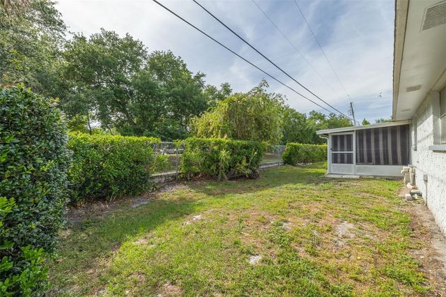 1401 CARA DRIVE 1401, Largo, FL 33771