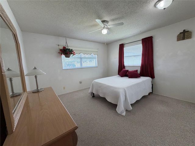 1401 CARA DRIVE 1401, Largo, FL 33771
