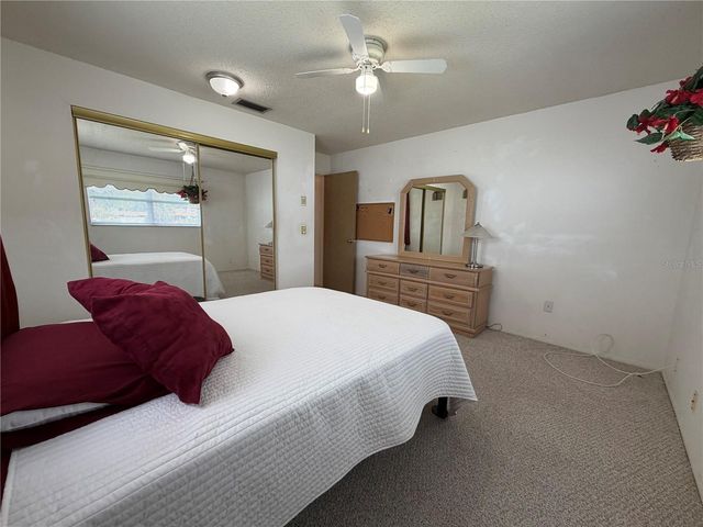 1401 CARA DRIVE 1401, Largo, FL 33771