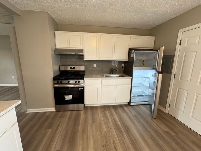 205 Linden Avenue, Romeoville, IL 60446