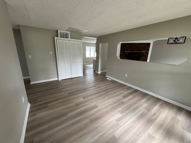 205 Linden Avenue, Romeoville, IL 60446