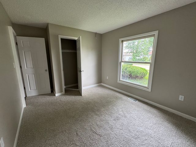 205 Linden Avenue, Romeoville, IL 60446