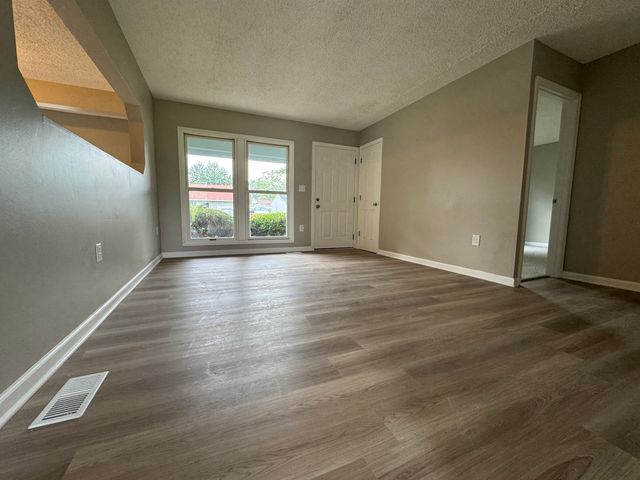 205 Linden Avenue, Romeoville, IL 60446