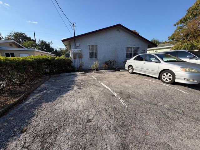 800 NE 14th Street, Fort Lauderdale, FL 33304