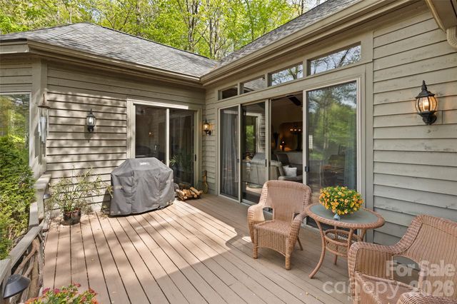 21 Laurel Wood Court, Sapphire, NC 28774