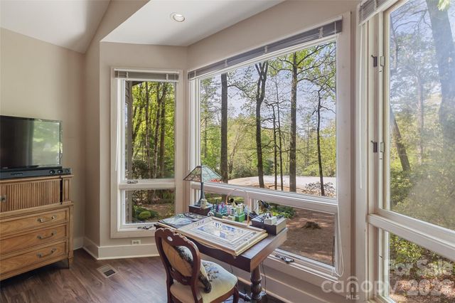 21 Laurel Wood Court, Sapphire, NC 28774