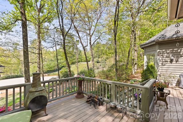 21 Laurel Wood Court, Sapphire, NC 28774