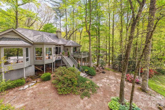 21 Laurel Wood Court, Sapphire, NC 28774