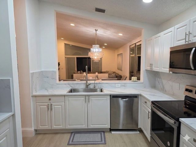 11313 Ola Avenue, Boynton Beach, FL 33437