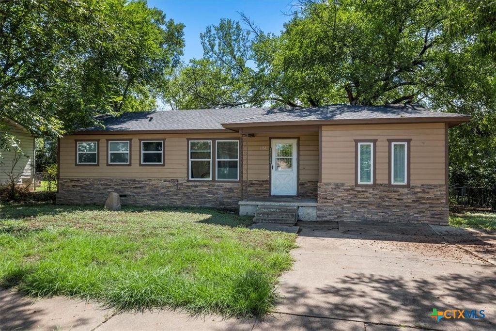 604 Teinert Avenue, Copperas Cove, TX 76522