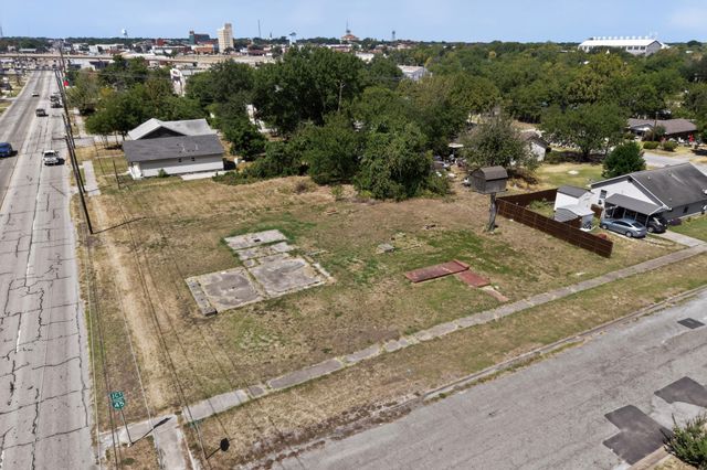 814 & 816 Martin Luther King Boulevard, Corsicana, TX 75110